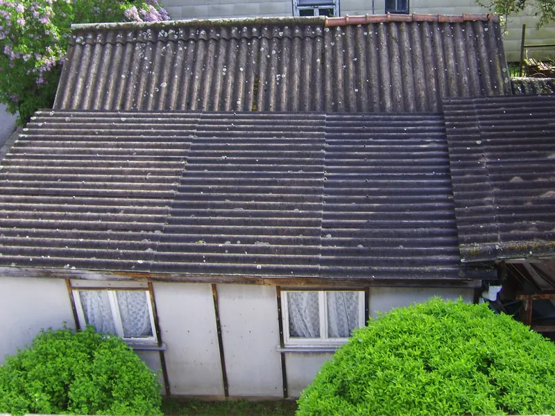 Garage préfabriqué en fibrociment